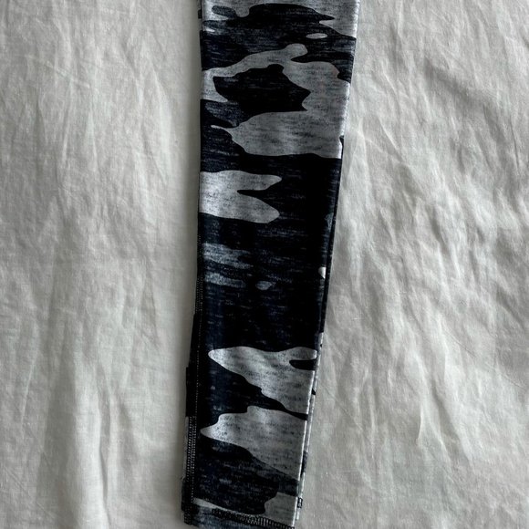 Terez Tall Band Metallic Camo Print Leggings - Picture 1 of 3